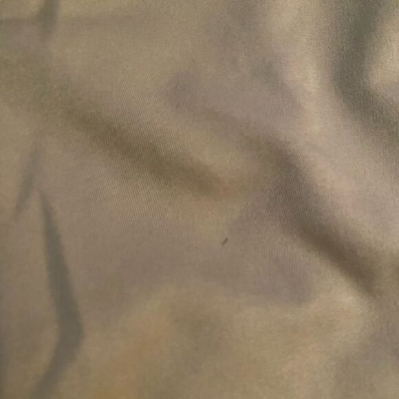 UNDER ARMOUR SIZE 14 TAN SHORTS - Picture 4 of 7